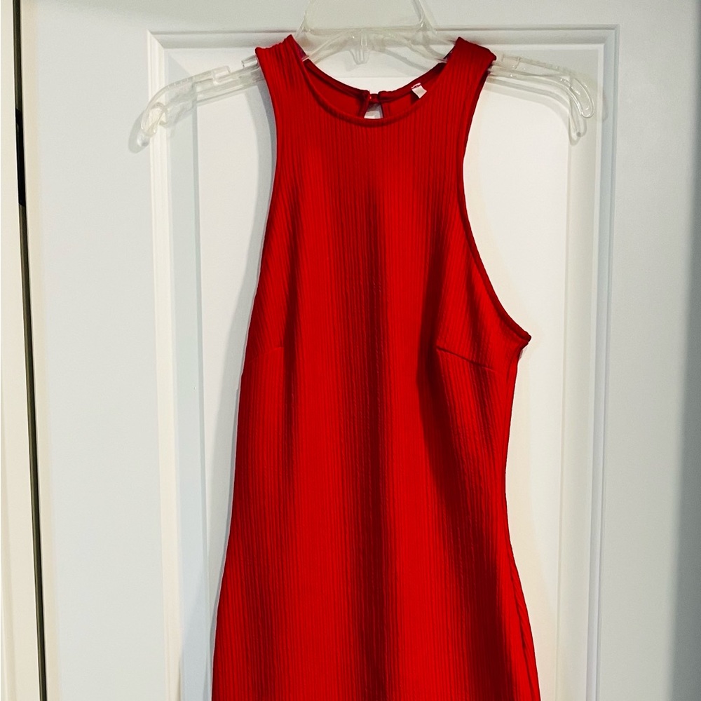 Red dress with asymmetrical slit